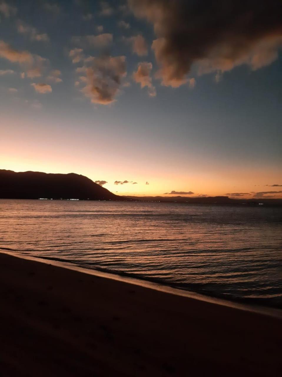 Pe Na Areia, Casa Na Praia De Frente Para O Mar Florianópolis 외부 사진